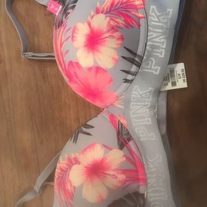 Victoria’s Secret pink small wireless push up bra